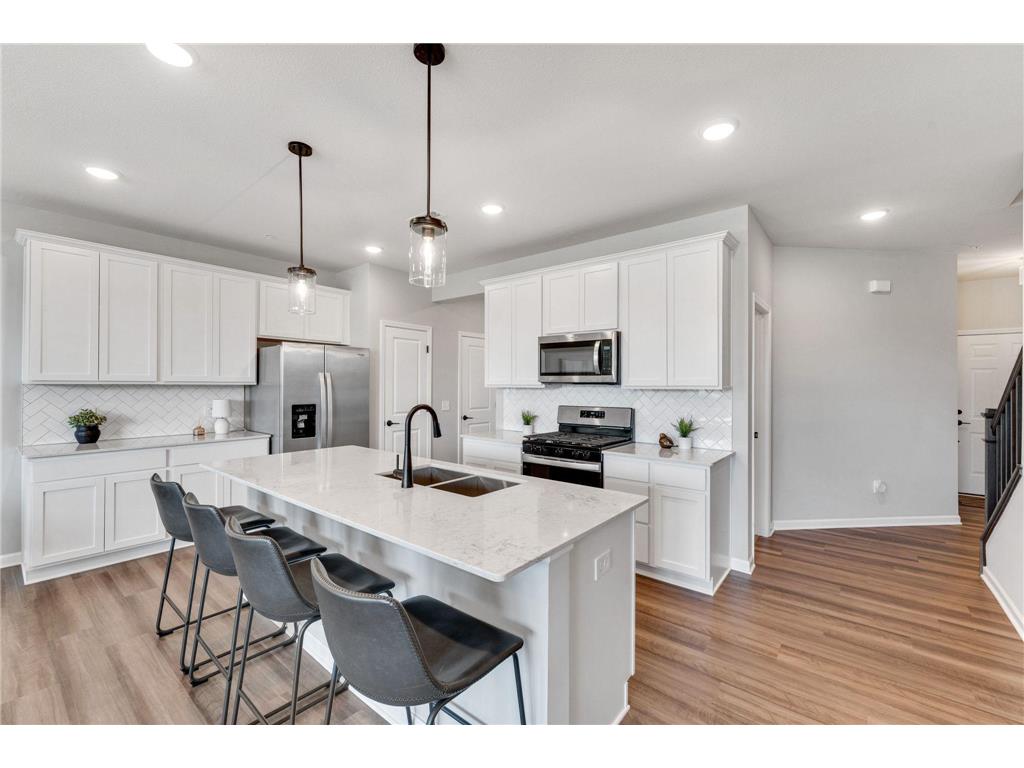 17967 Giants Way Lakeville MN 55044 6793941 image1