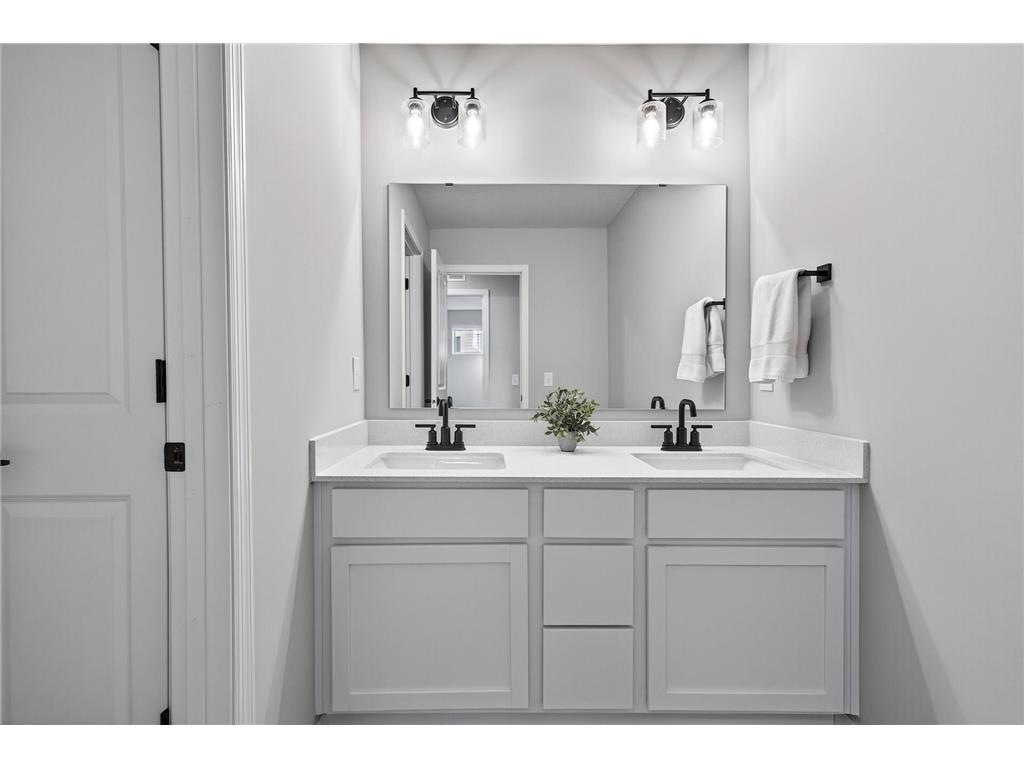 17986 Giants Way Lakeville MN 55044 7029772 image19
