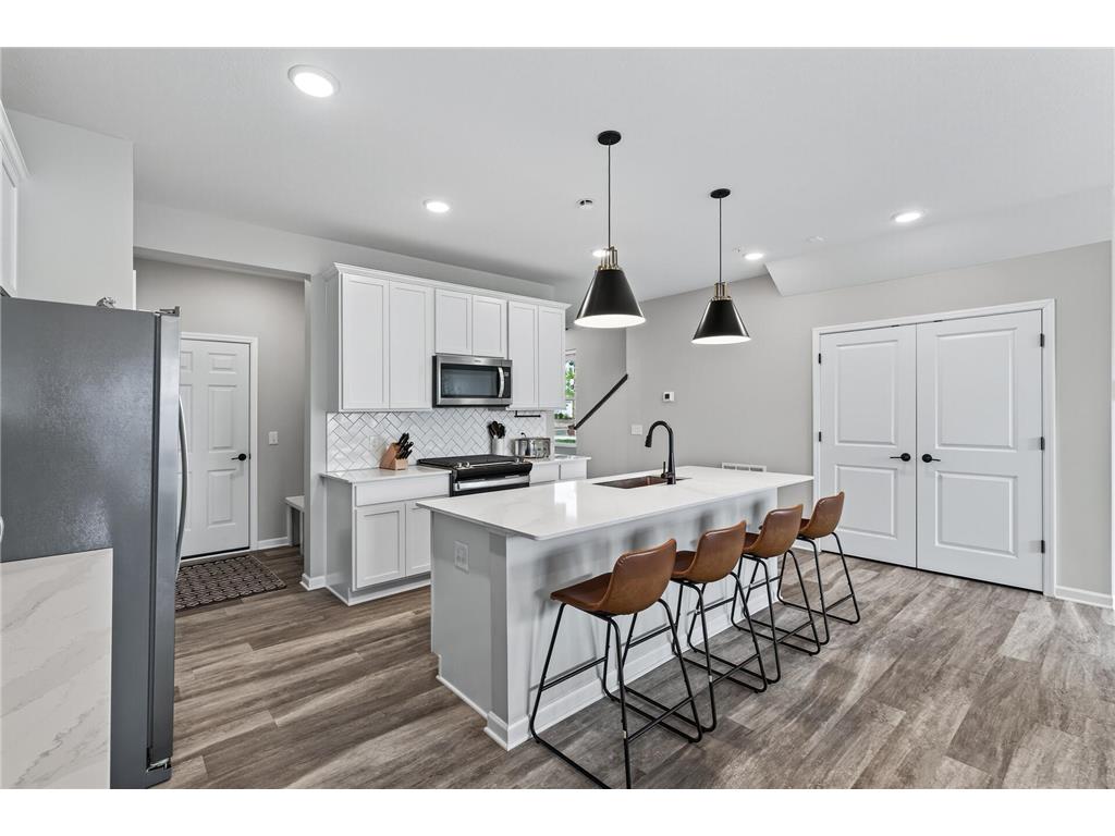 17986 Giants Way Lakeville MN 55044 7029772 image2