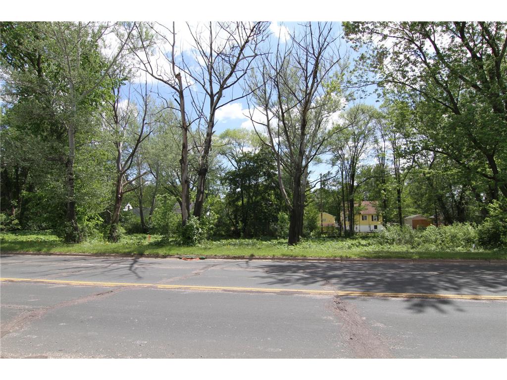 17xx Cope Avenue E Maplewood MN 55109 6701624 image1