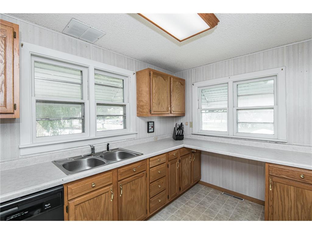18 4th Avenue NE Dodge Center MN 55927 7072280 image10