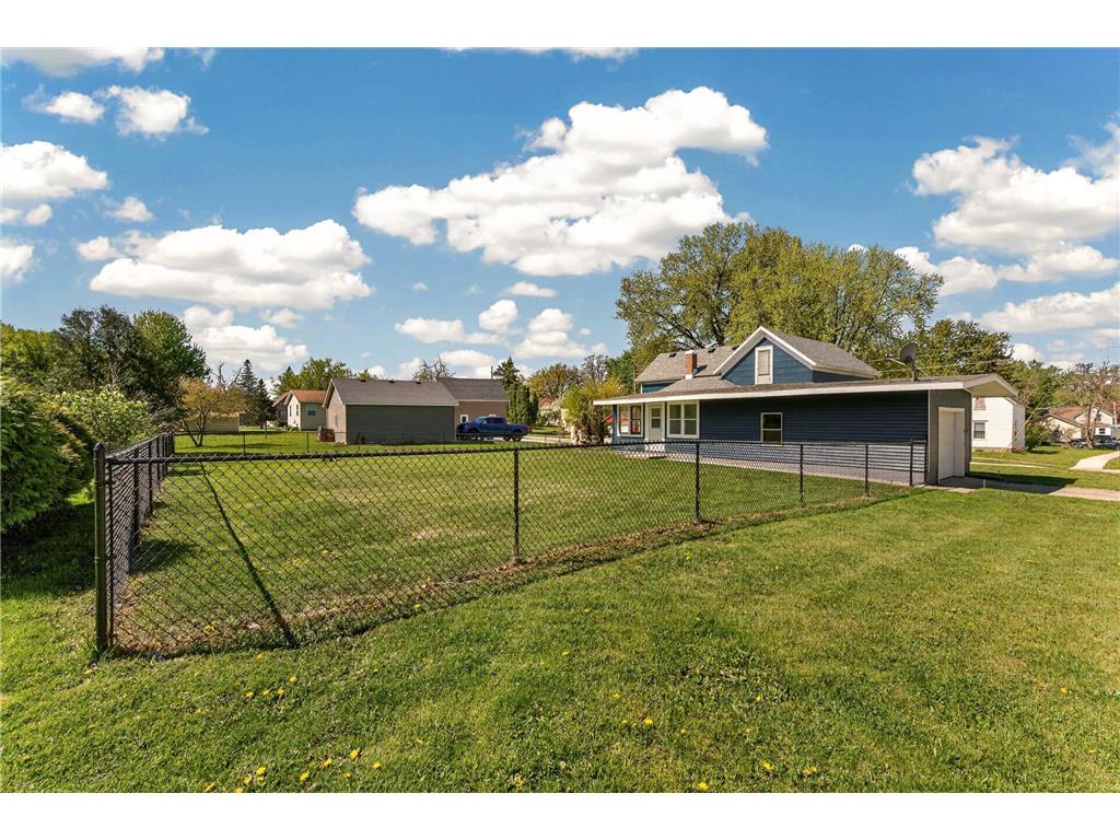 18 4th Avenue NE Dodge Center MN 55927 7072280 image4
