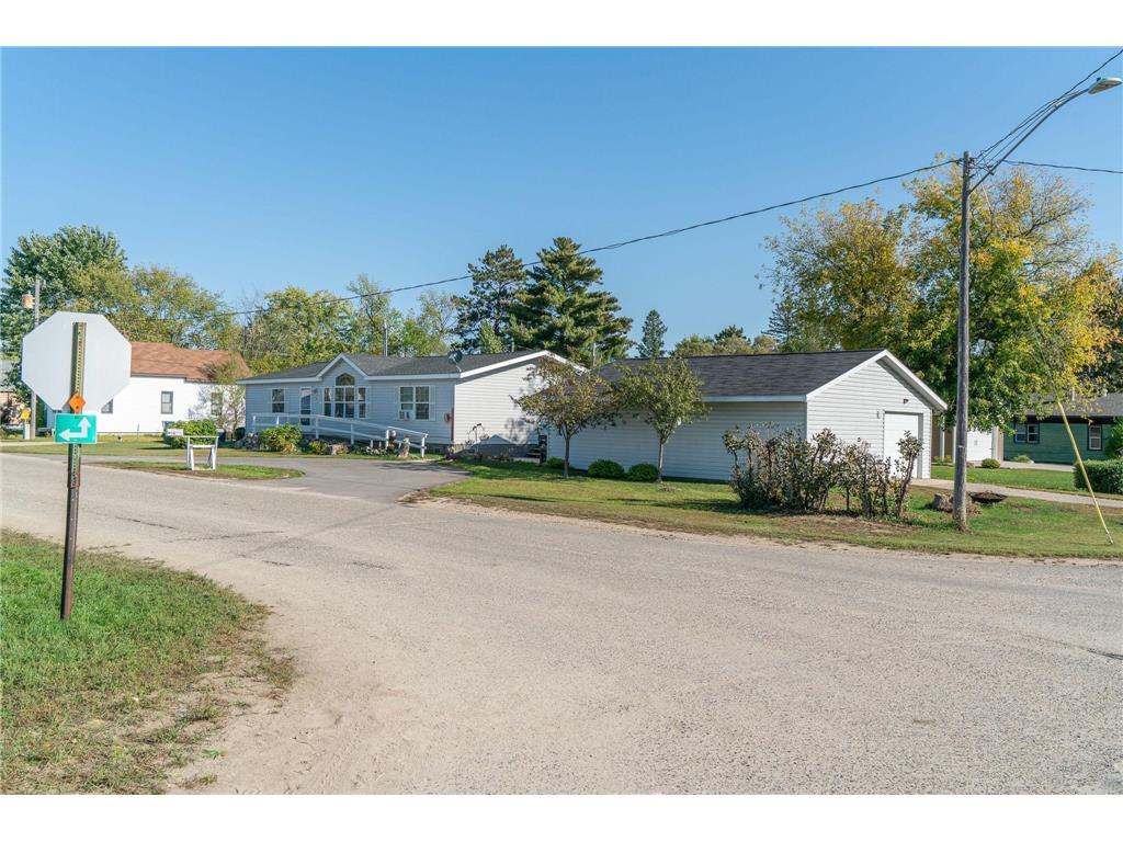 18 Cedar Avenue SE Menahga MN 56464 6795840 image1