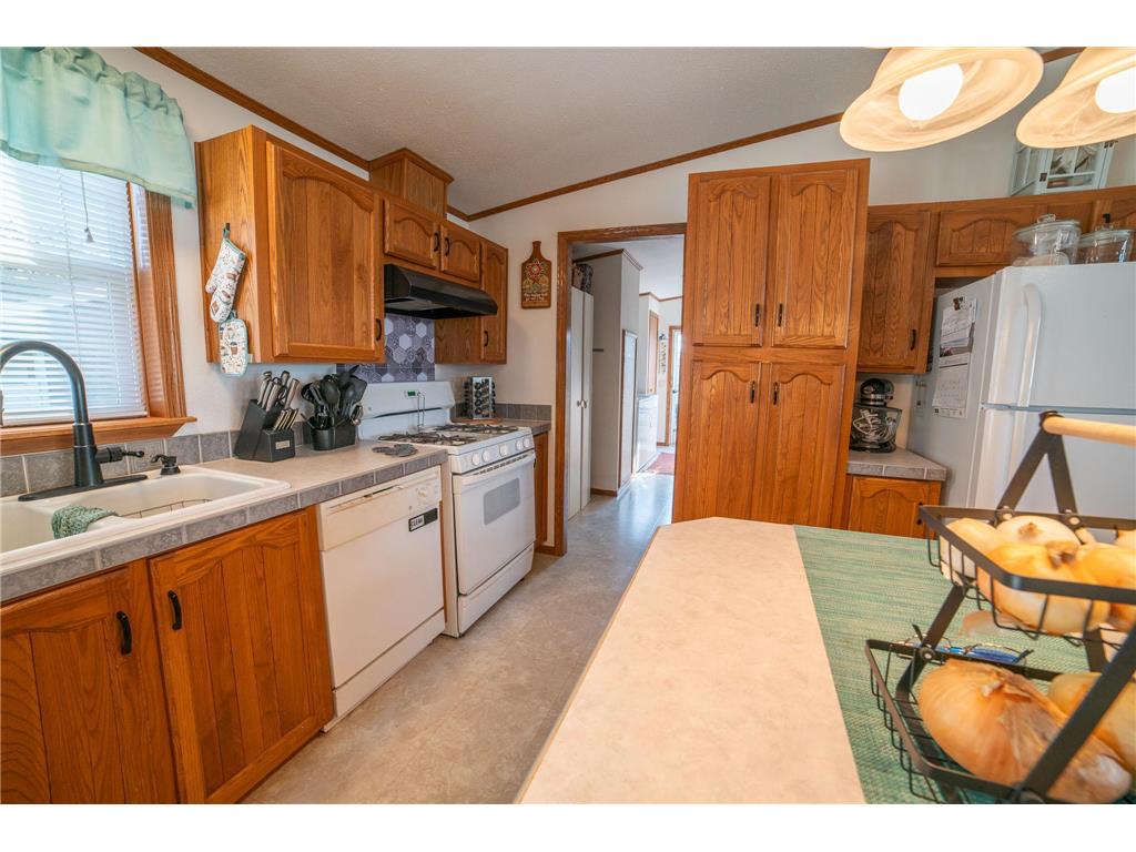 18 Cedar Avenue SE Menahga MN 56464 6795840 image5