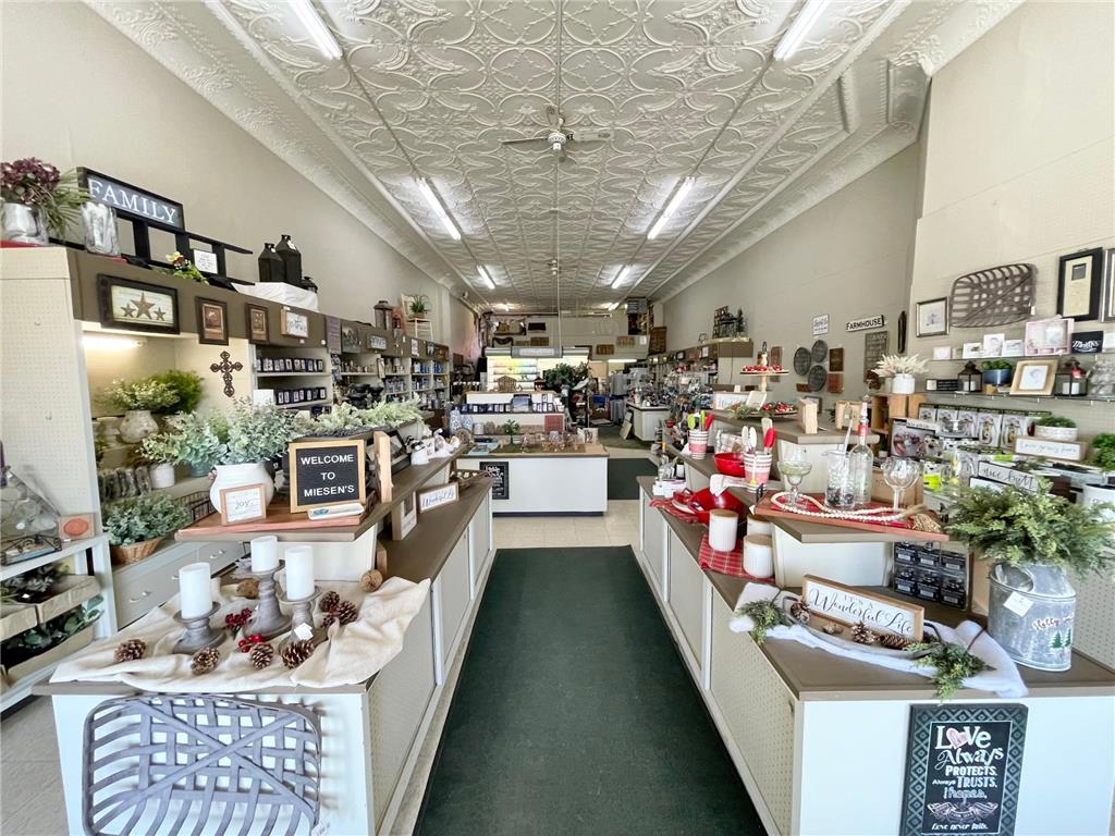 18 E Central Street Springfield MN 56087 7079886 image2