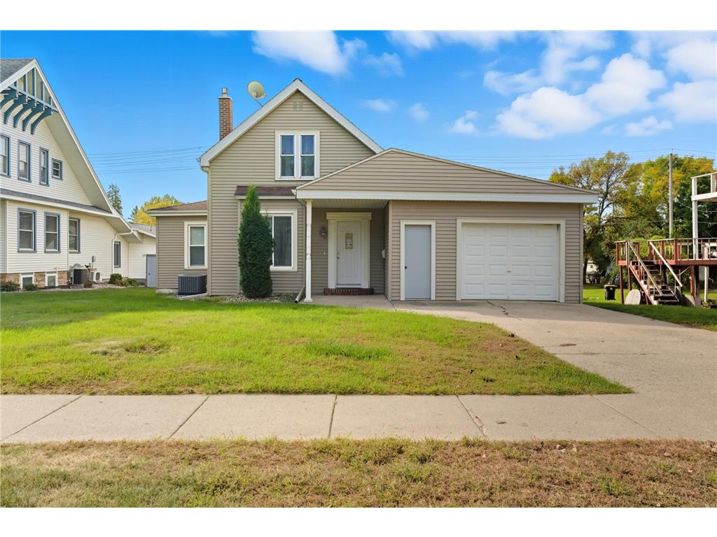 18 E Main Street Madelia MN 56062 6797451 image1