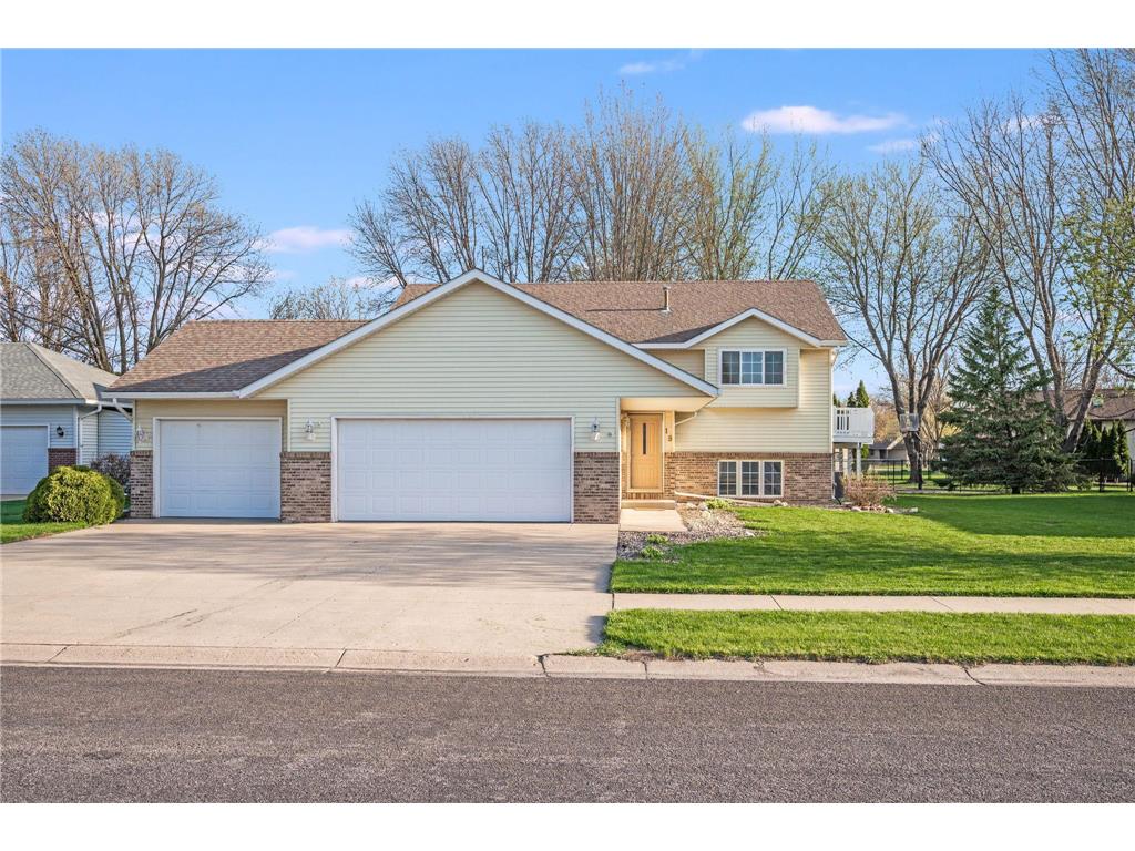 18 La Mar Court North Mankato MN 56003 7059973 image1