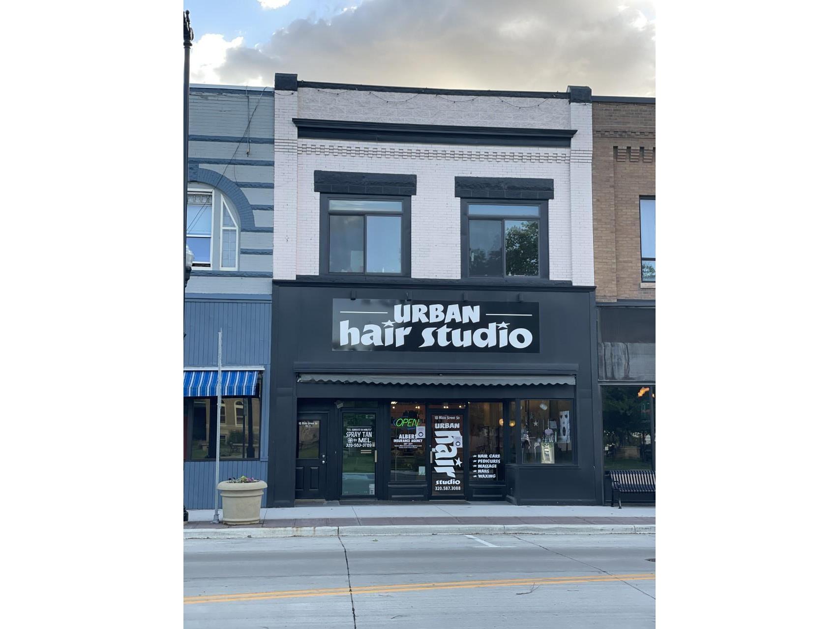 18 Main Street S Hutchinson Mn 55350 Mls 5614848 Edina Realty