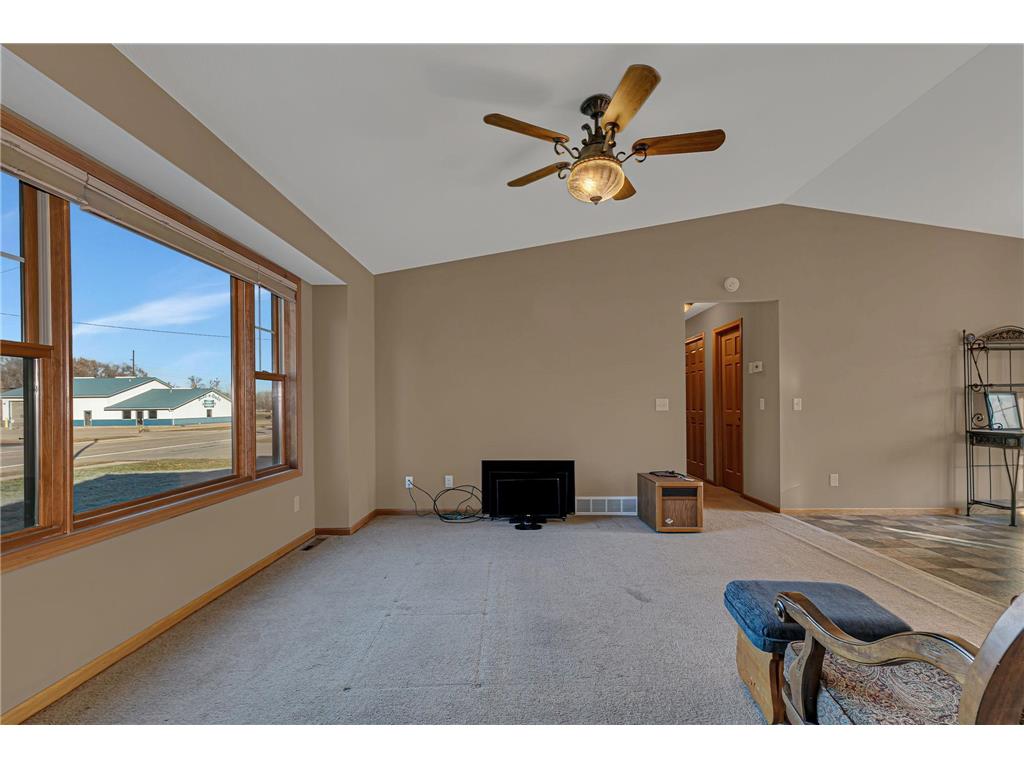 18 N Douglas Avenue Carlos MN 56319 6821827 image11