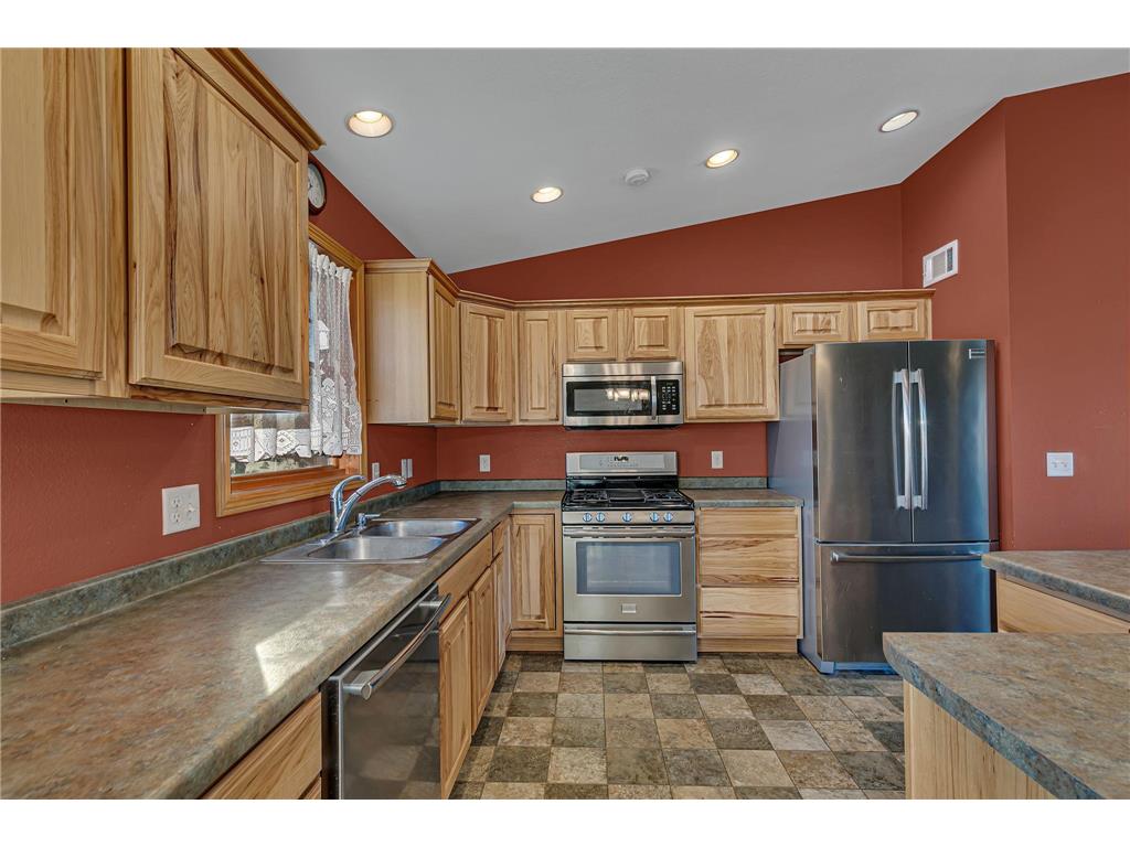 18 N Douglas Avenue Carlos MN 56319 6821827 image2