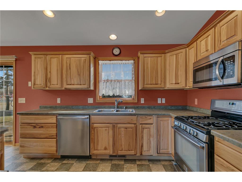 18 N Douglas Avenue Carlos MN 56319 6821827 image3