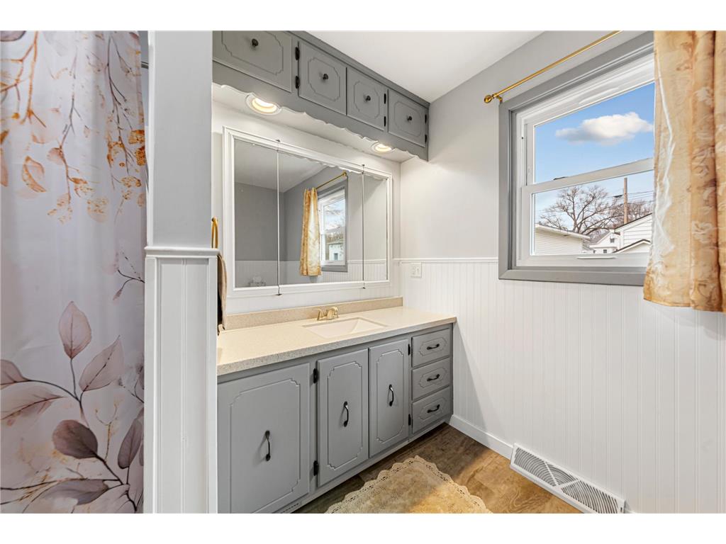 18 N Payne Street New Ulm MN 56073 7048716 image13