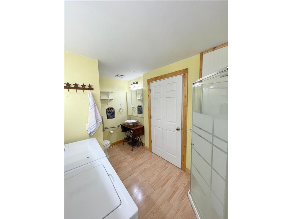 18 S Spring Avenue Springfield MN 56087 6804231 image13