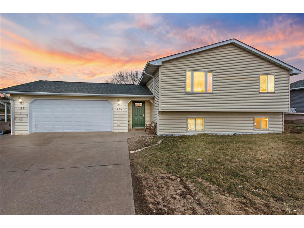 180 5th Avenue Baldwin WI 54002 6509889 image1