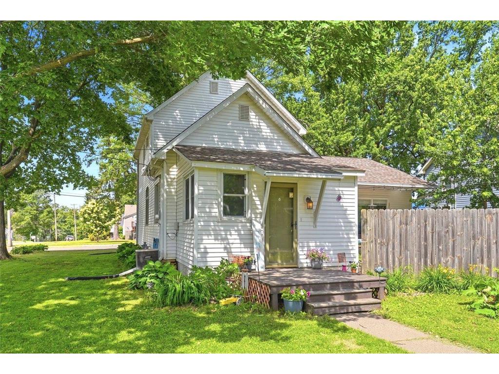 180 S Plum Street Ellsworth WI 54011 7095396 image33