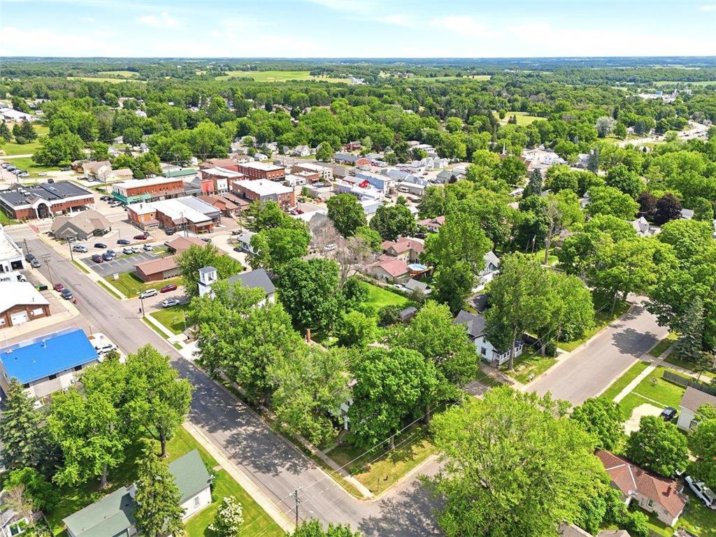 180 S Plum Street Ellsworth WI 54011 7095396 image34