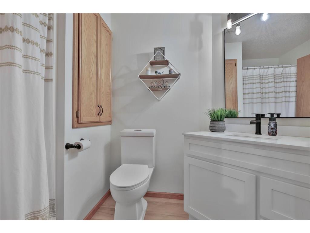 180 Wedgewood Drive Mahtomedi MN 55115 7056321 image16