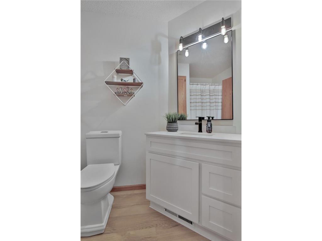 180 Wedgewood Drive Mahtomedi MN 55115 7056321 image17