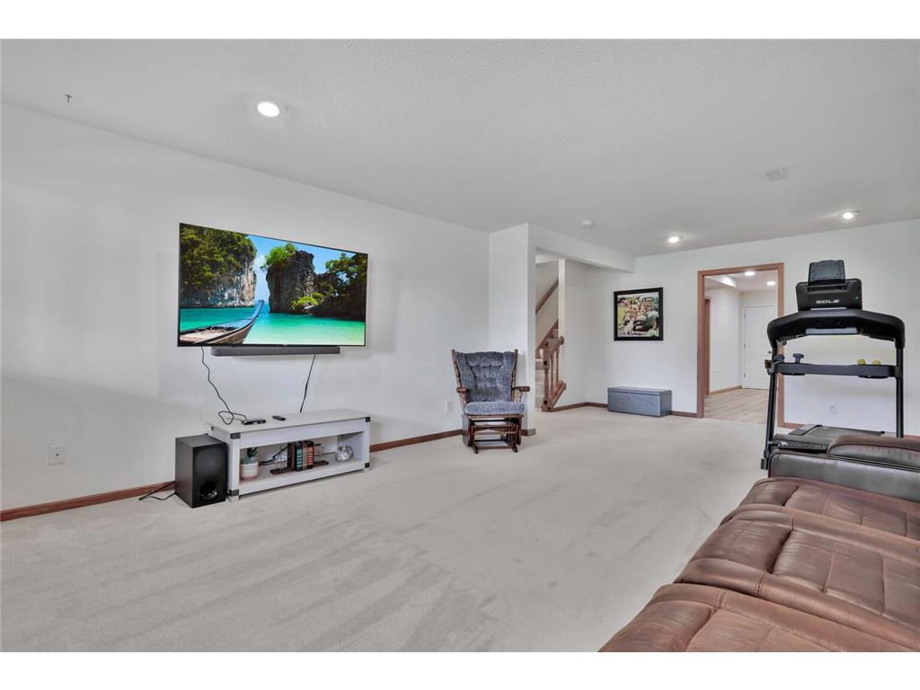 180 Wedgewood Drive Mahtomedi MN 55115 7056321 image24