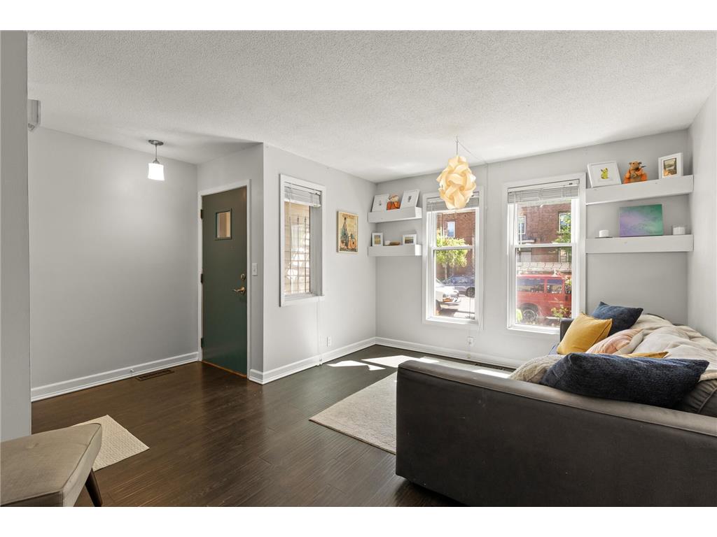 1800 10th Avenue S #4, Minneapolis, MN, 55404 | MLS: 6531523 | Edina Realty