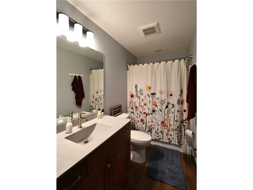 1800 20th Avenue Circle NE Kasson MN 55944 6824088 image10