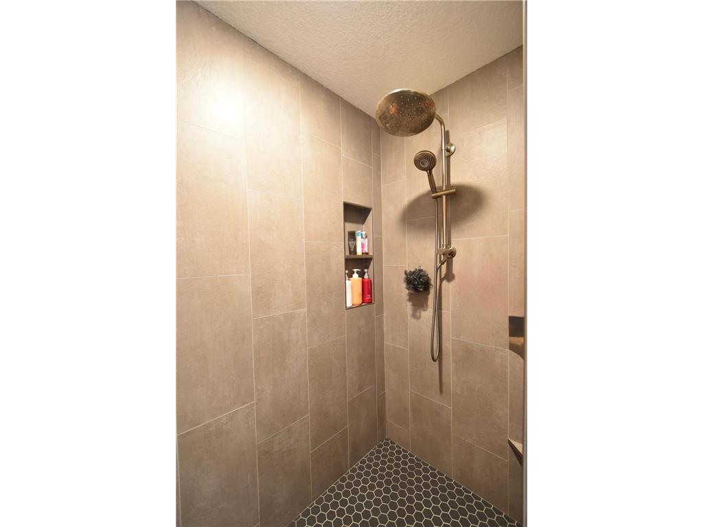 1800 20th Avenue Circle NE Kasson MN 55944 6824088 image31