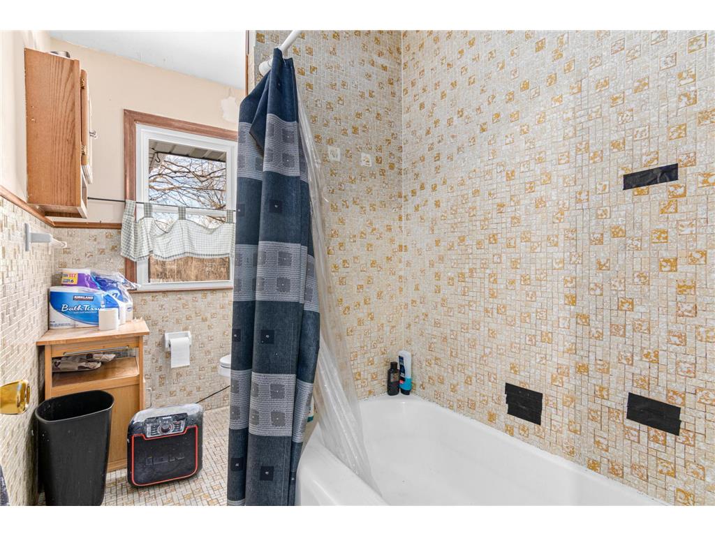 1800 37th Avenue NE Minneapolis MN 55421 7017335 image8