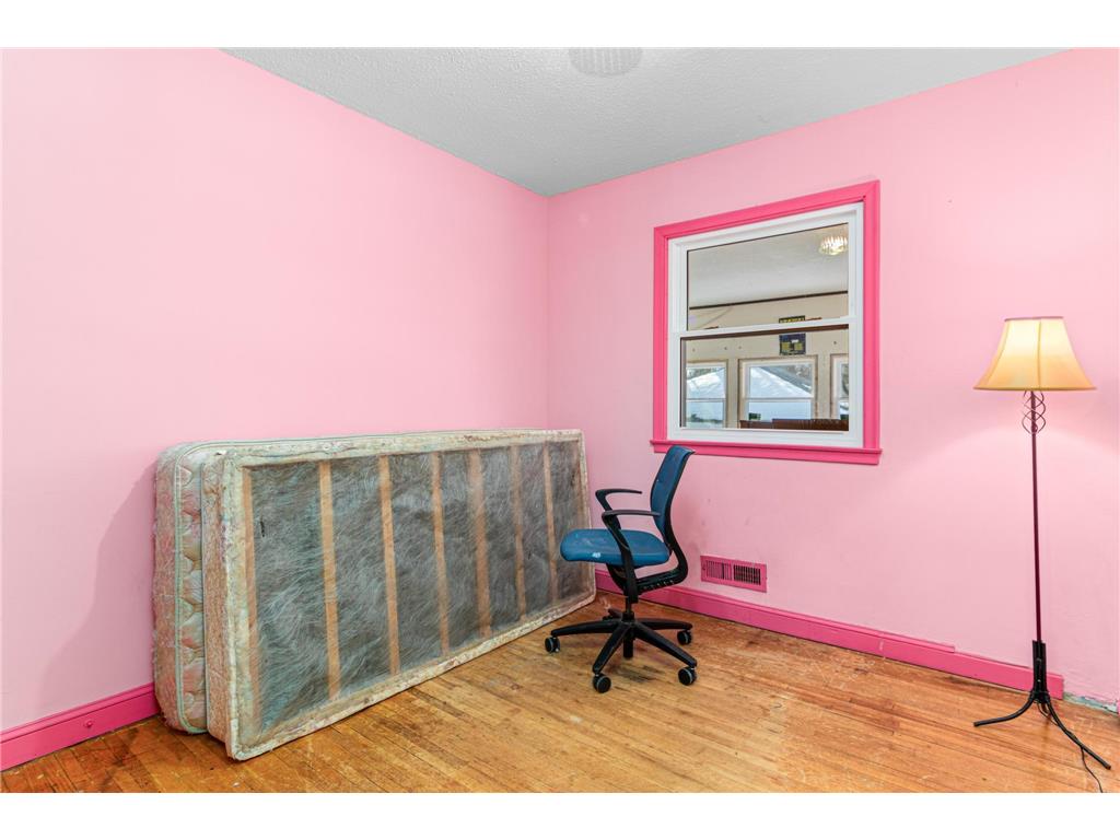 1800 37th Avenue NE Minneapolis MN 55421 7017335 image9