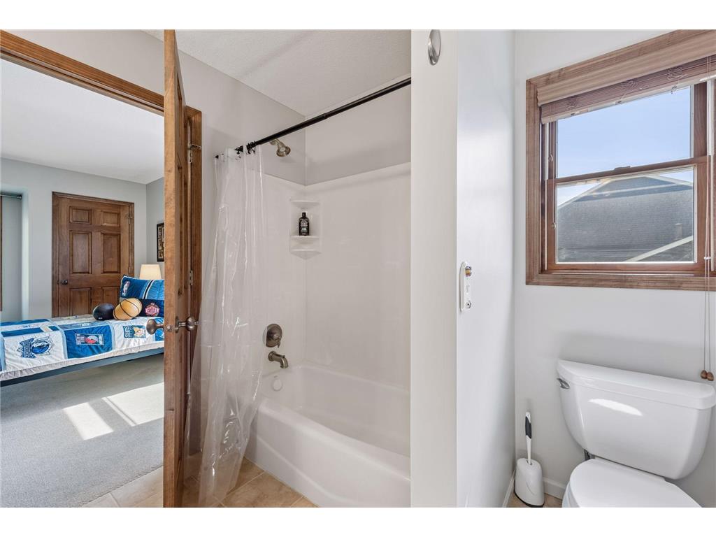 1800 Carriage Drive Victoria MN 55386 7070878 image45