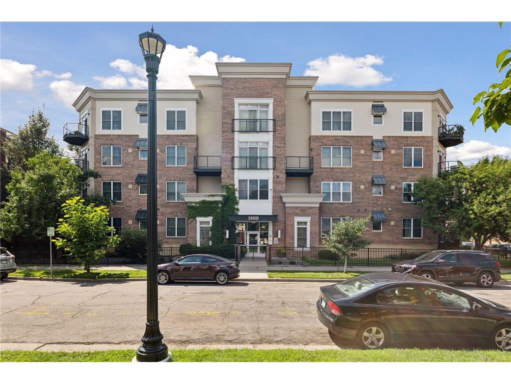 1800 Clinton Avenue #203 Minneapolis MN 55404 6773637 image1