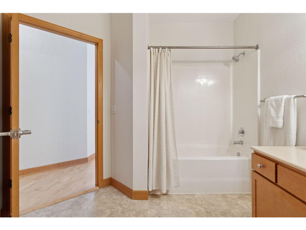 1800 Clinton Avenue #208 Minneapolis MN 55404 6787303 image20