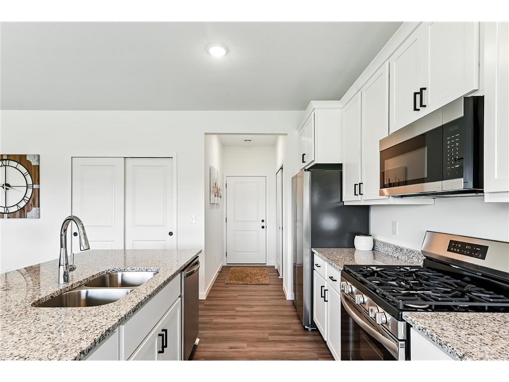 1800 Dale Place SE Pine Island MN 55963 7078001 image12