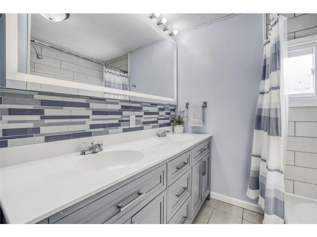 1800 Edward Street North Saint Paul MN 55109 7017541 image8