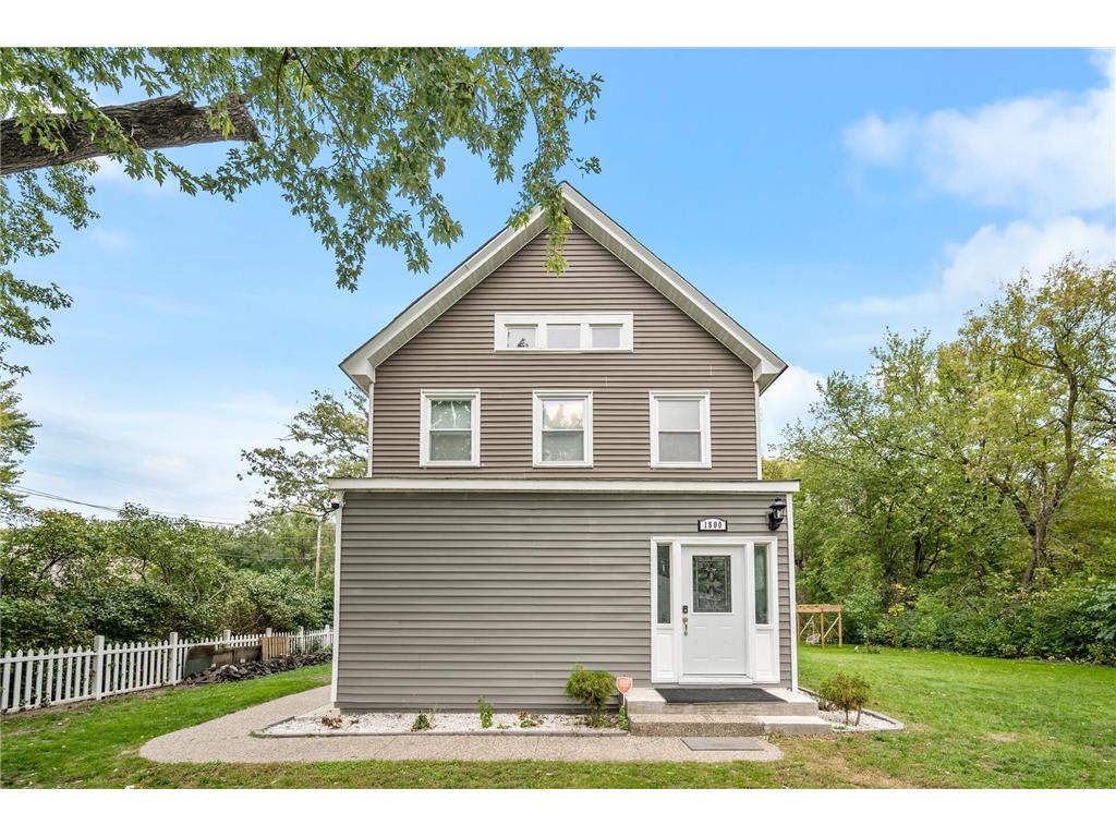 1800 English Street Maplewood MN 55109 6511007 image1