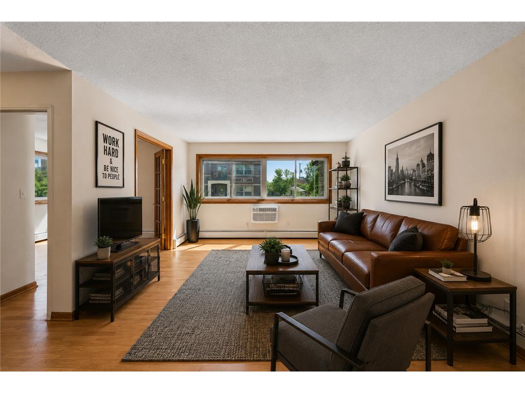 1800 Lasalle Avenue #101 Minneapolis MN 55403 7072930 image1
