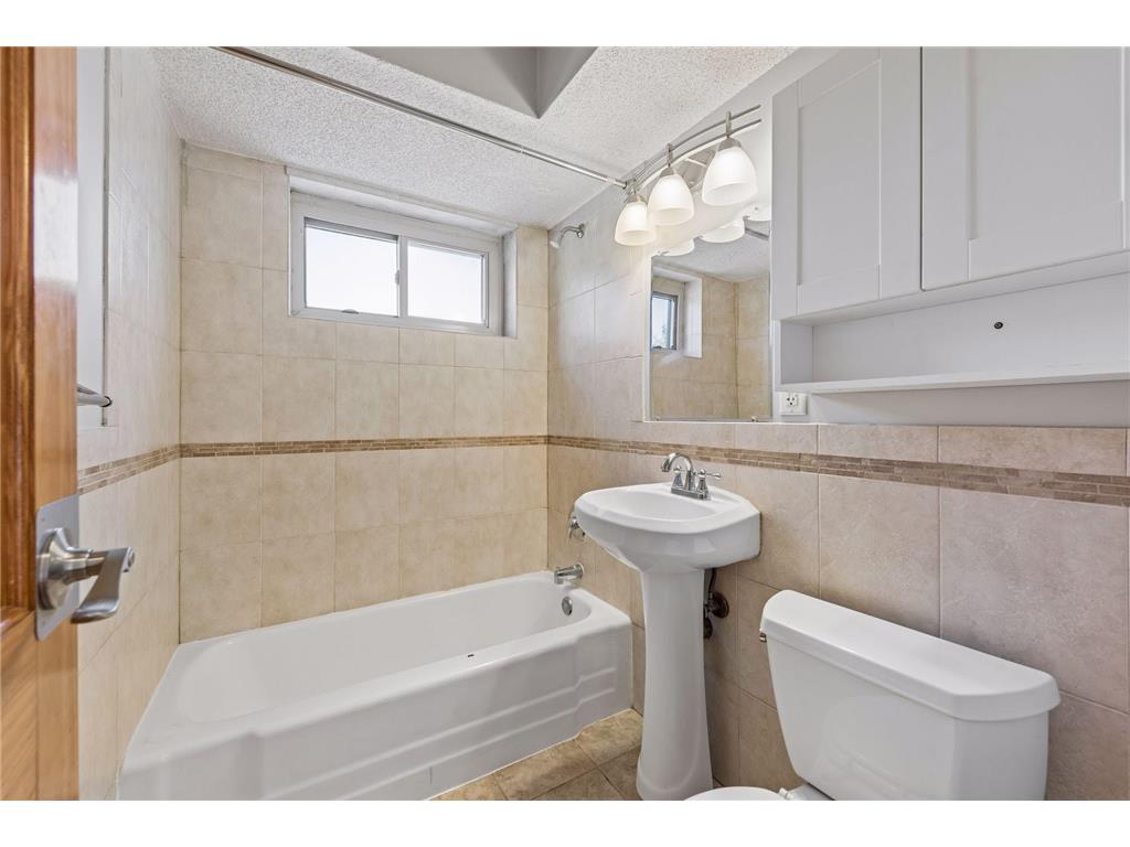 1800 Lasalle Avenue #101 Minneapolis MN 55403 7072930 image10
