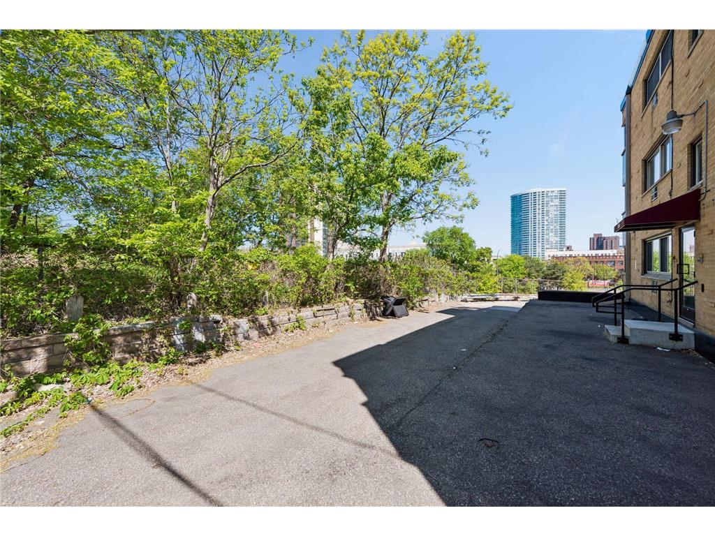 1800 Lasalle Avenue #101 Minneapolis MN 55403 7072930 image15