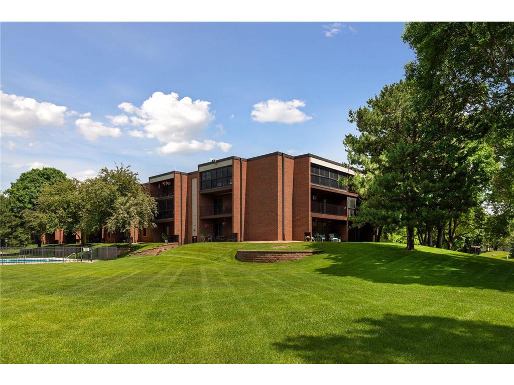 1800 Riverwood Drive #219 Burnsville MN 55337 7106355 image1