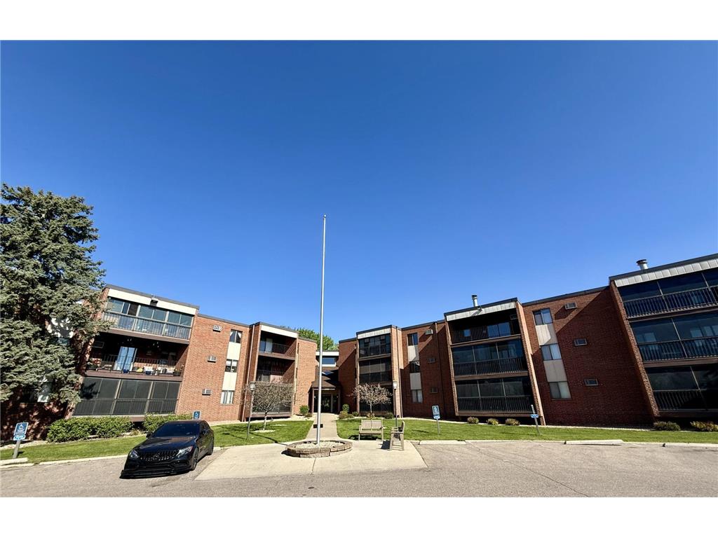 1800 Riverwood Drive #318 Burnsville MN 55337 7021416 image3