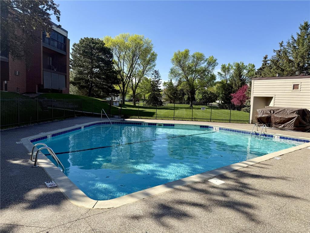1800 Riverwood Drive #318 Burnsville MN 55337 7021416 image41