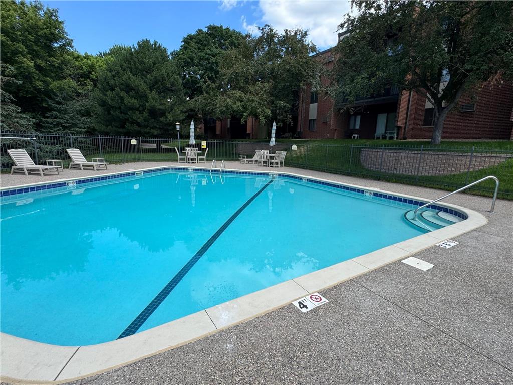 1800 Riverwood Drive #323 Burnsville MN 55337 7038429 image31