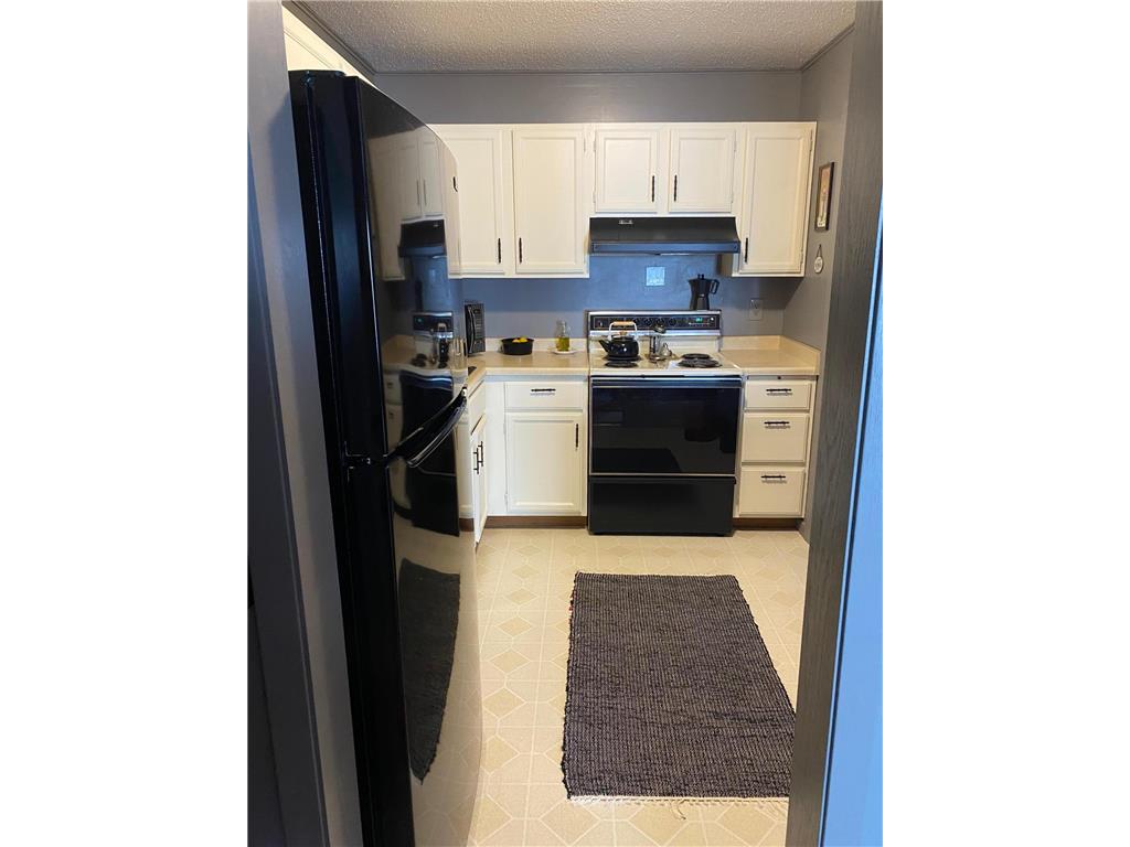 1800 Riverwood Drive #323 Burnsville MN 55337 7038429 image6