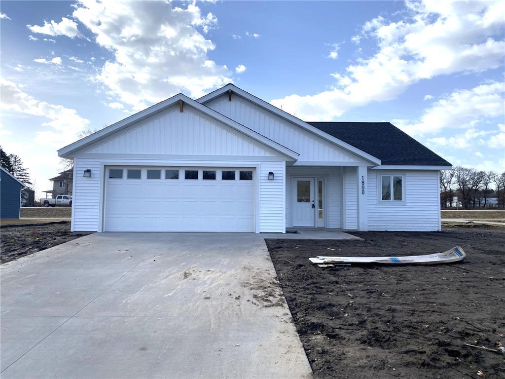 1800 Roberts Street Saint Charles MN 55972 7033347 image1