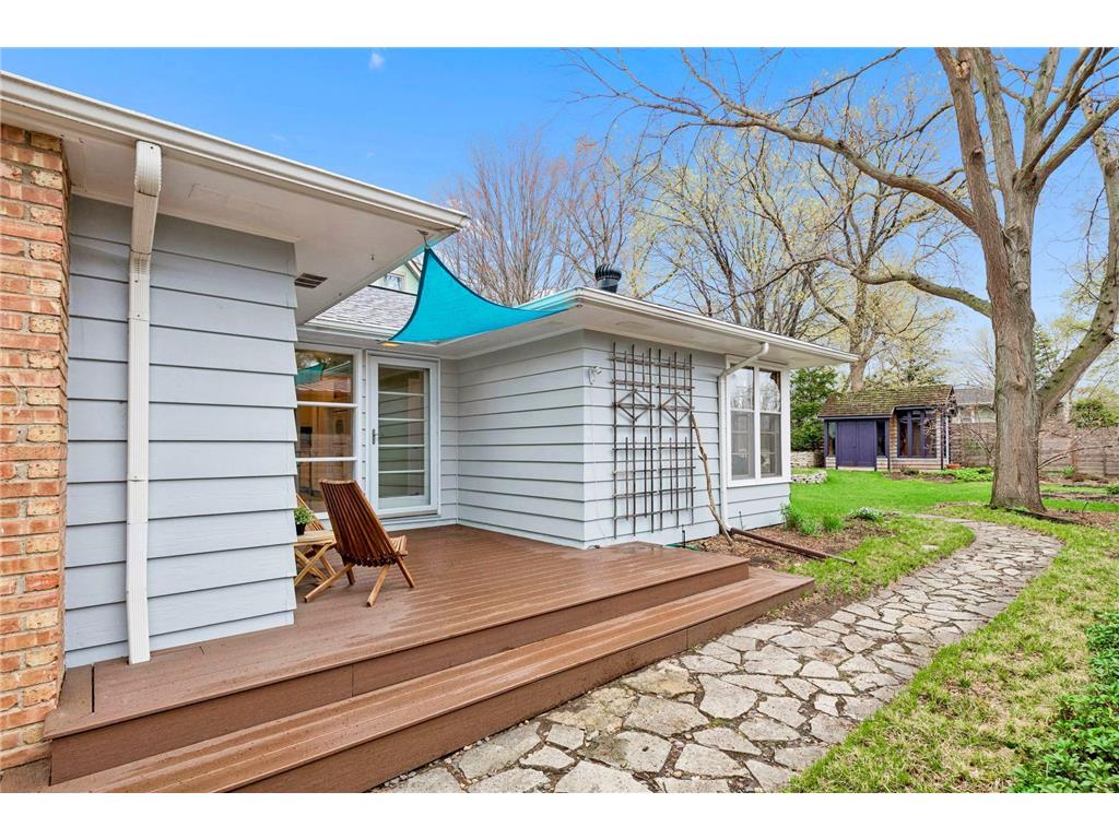 1800 York Avenue N Golden Valley MN 55422 7052387 image1