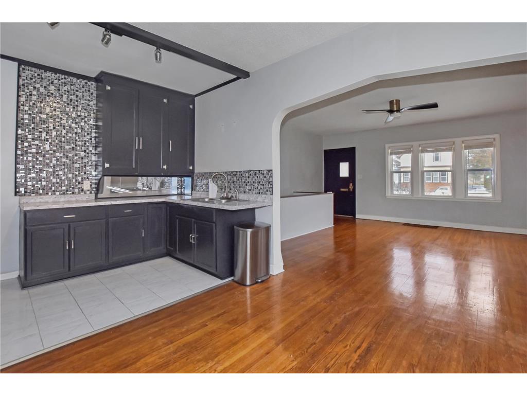 1801 3rd Avenue N Minneapolis MN 55405 7004762 image11