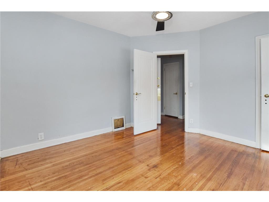 1801 3rd Avenue N Minneapolis MN 55405 7004762 image14