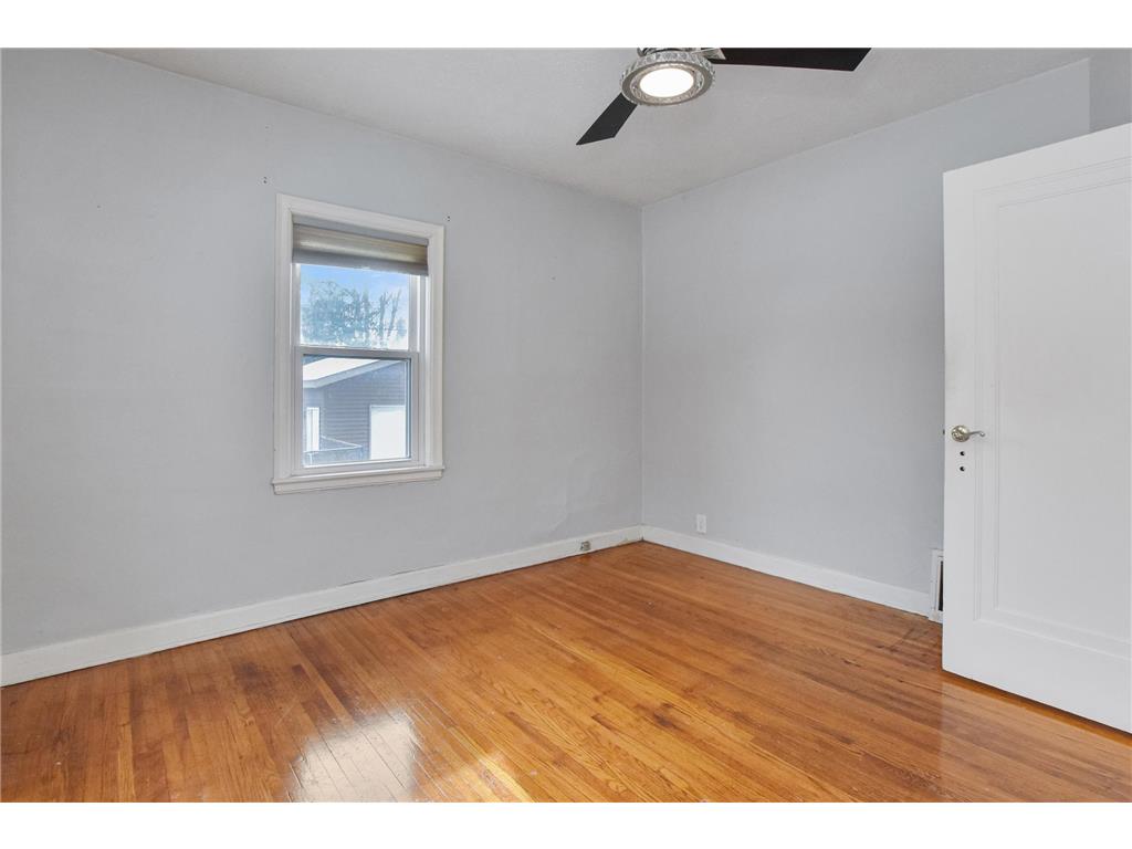 1801 3rd Avenue N Minneapolis MN 55405 7004762 image16