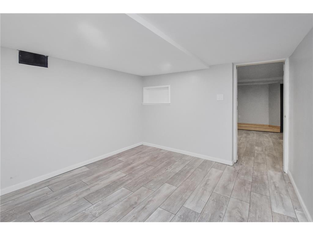 1801 3rd Avenue N Minneapolis MN 55405 7004762 image20