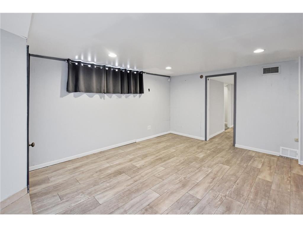 1801 3rd Avenue N Minneapolis MN 55405 7004762 image22