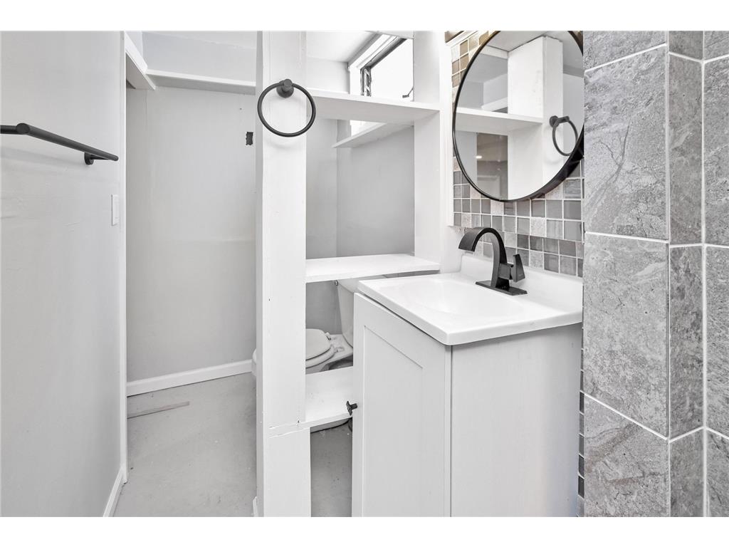 1801 3rd Avenue N Minneapolis MN 55405 7004762 image25
